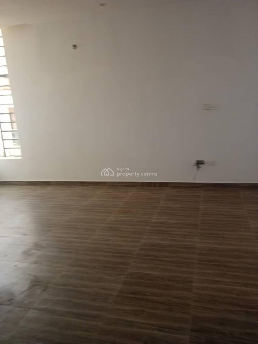 a 4 Bedroom Terrace Duplex. Distress Sale, Ikota, Lekki, Lagos, Terraced Duplex for Sale