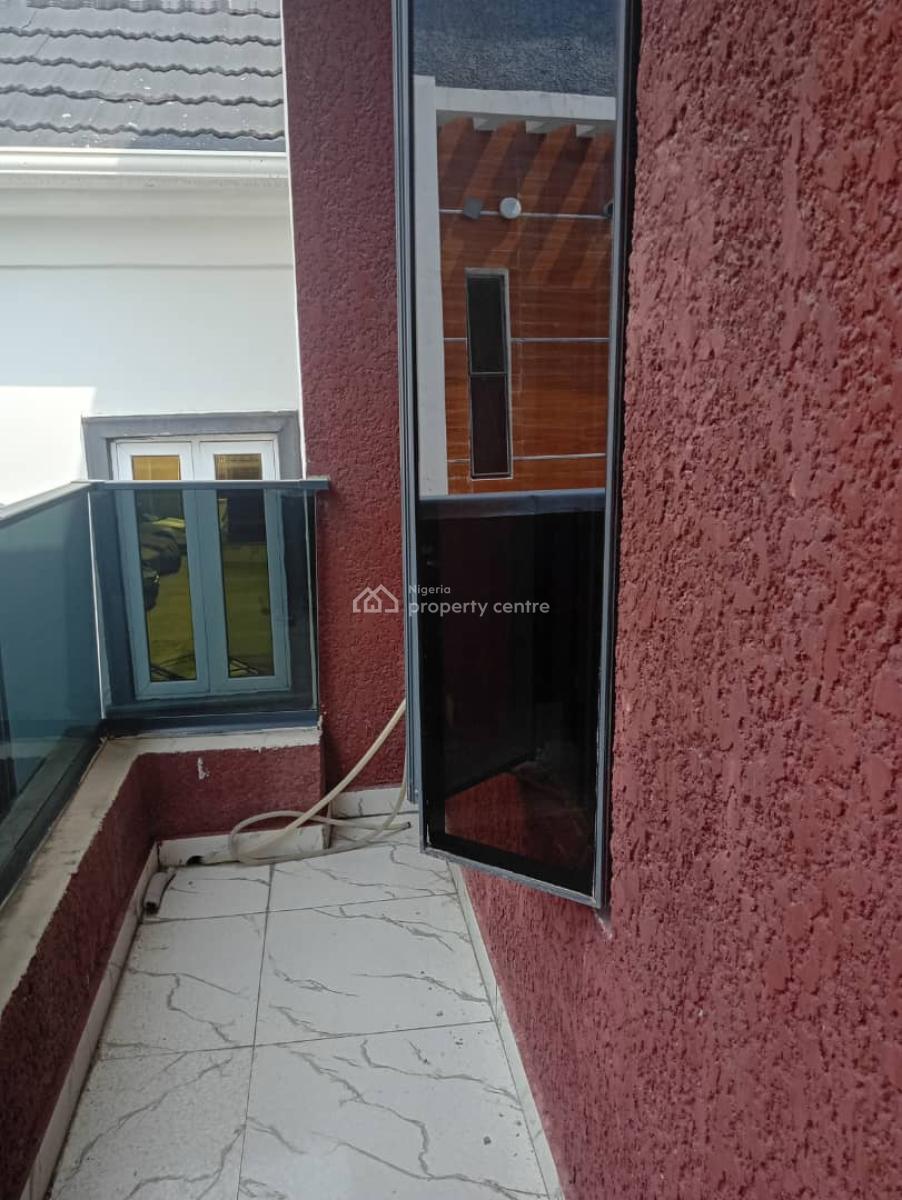 a 4 Bedroom Terrace Duplex. Distress Sale, Ikota, Lekki, Lagos, Terraced Duplex for Sale