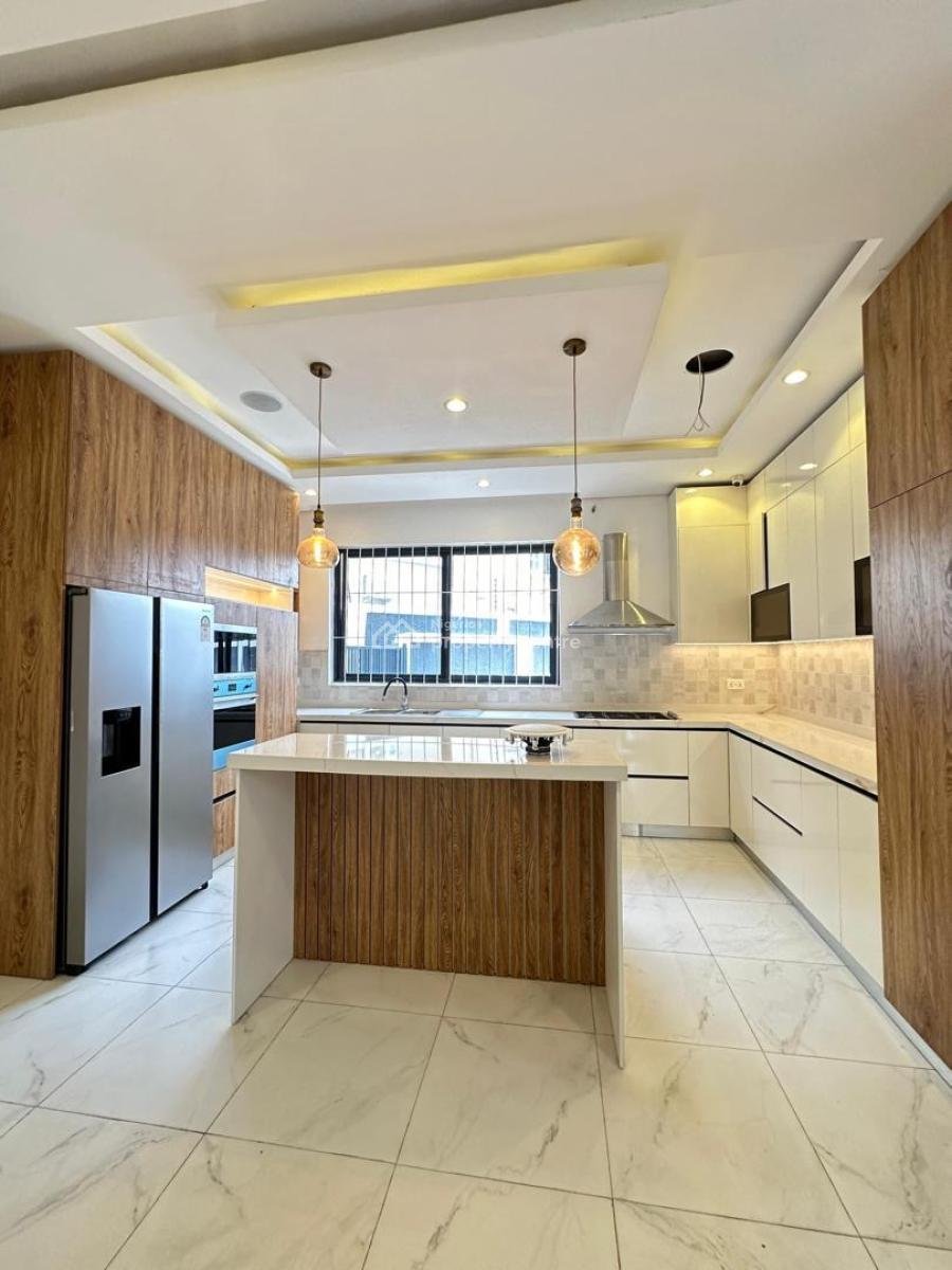 Decent 5 Bedrooms Detached Duplex, Lekki Phase 1, Lekki, Lagos, Detached Duplex for Sale