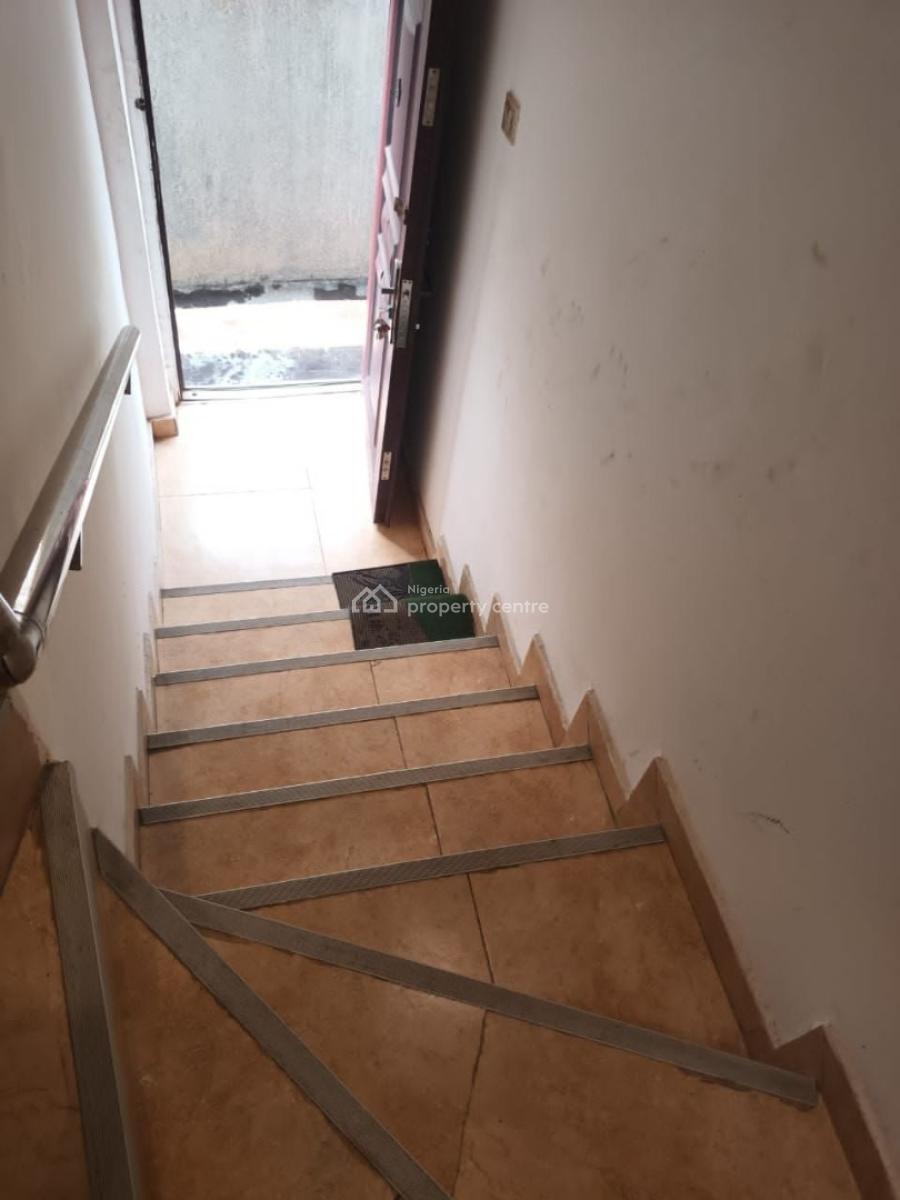 2 Bedrooms Apartment with Self Staircase, Unilag Estate, Magodo, Lagos, Flat / Apartment for Sale