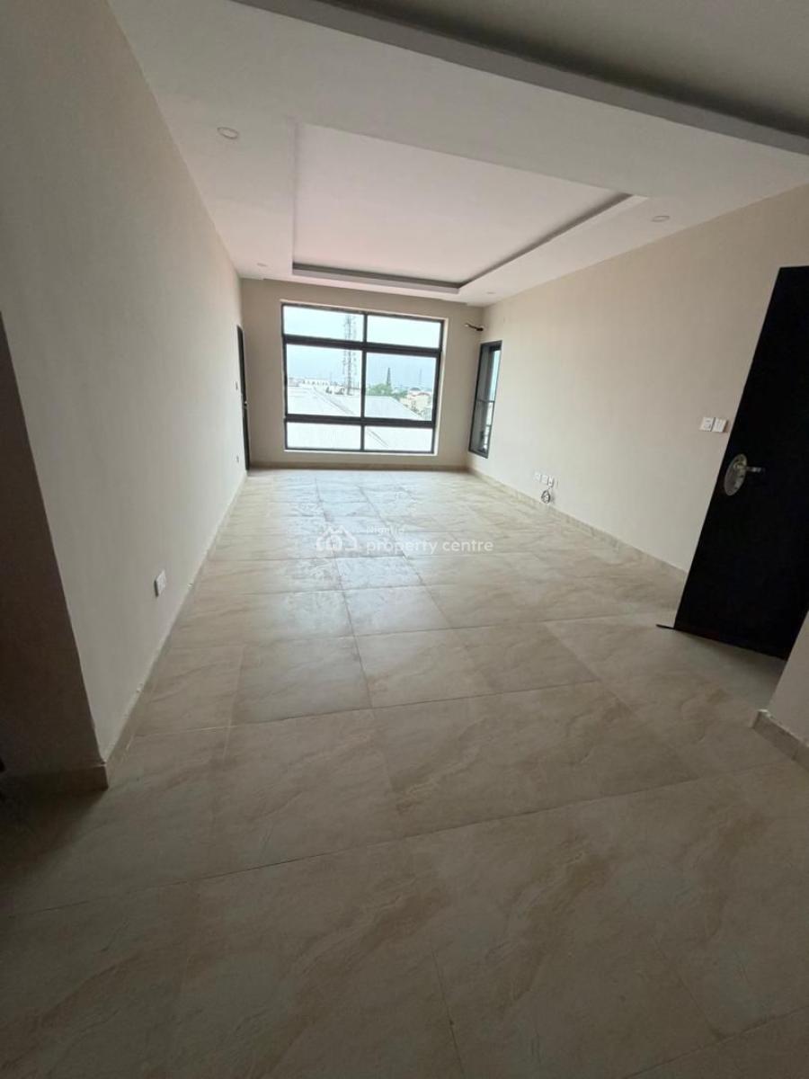 3 Bedrooms All Ensuite, Lekki Phase 1, Lekki, Lagos, Flat / Apartment for Rent