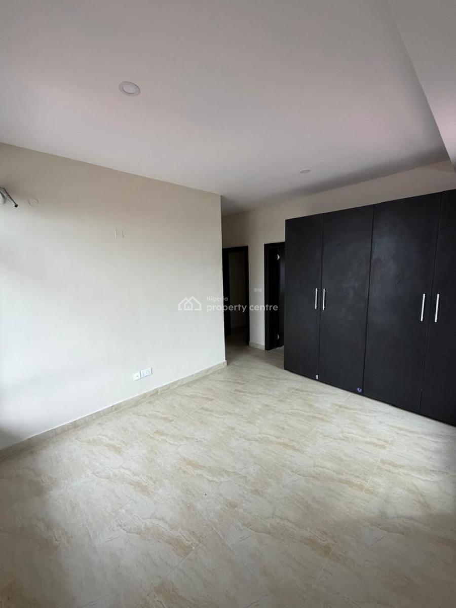 3 Bedrooms All Ensuite, Lekki Phase 1, Lekki, Lagos, Flat / Apartment for Rent