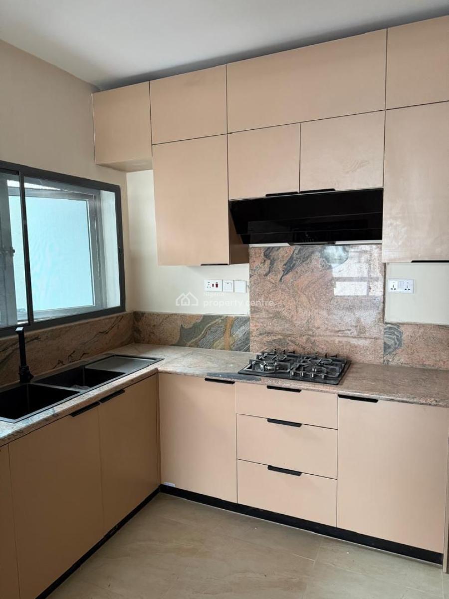 3 Bedrooms All Ensuite, Lekki Phase 1, Lekki, Lagos, Flat / Apartment for Rent