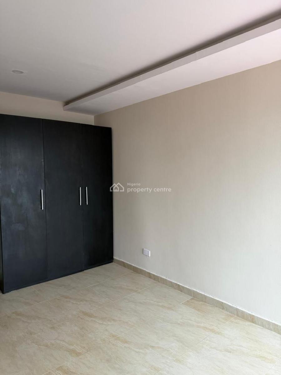 3 Bedrooms All Ensuite, Lekki Phase 1, Lekki, Lagos, Flat / Apartment for Rent