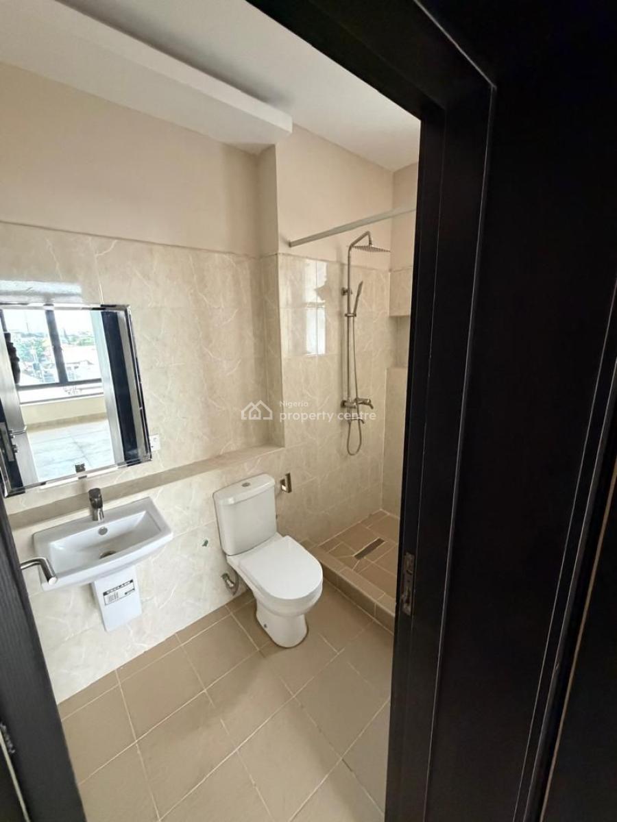 3 Bedrooms All Ensuite, Lekki Phase 1, Lekki, Lagos, Flat / Apartment for Rent