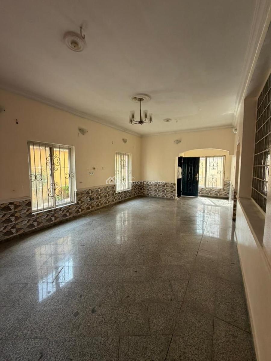 Secure & Spacious 4 Bedrooms, Lekki Phase 1, Lekki, Lagos, Terraced Duplex for Rent
