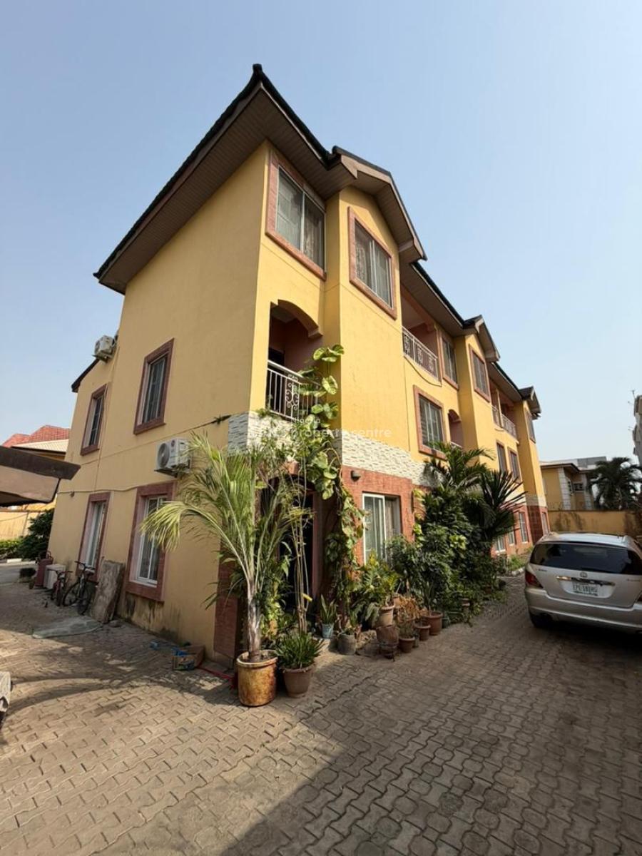 Secure & Spacious 4 Bedrooms, Lekki Phase 1, Lekki, Lagos, Terraced Duplex for Rent
