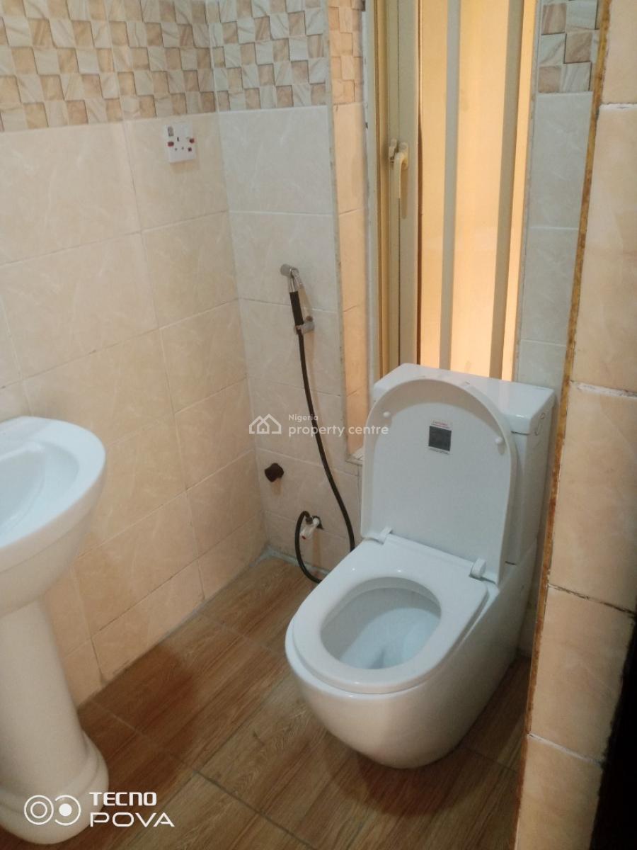 Clean 2 Bedroom Flat Fully Serviced+ Elevator, Ikate, Lekki, Lagos, Flat / Apartment for Rent