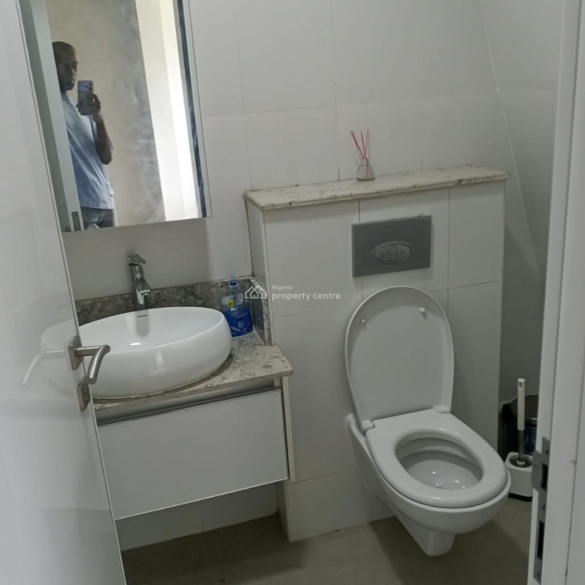 3 Bedroom Nicely Furnished Penthouse with Bq, Banana Island, Ikoyi, Lagos, Flat / Apartment for Rent