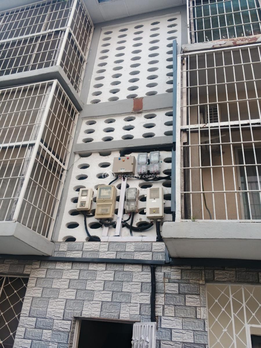 a Standard and Neat 3 Bedroom Flat, Oyadiran Estate, Sabo, Yaba, Lagos, Flat / Apartment for Rent