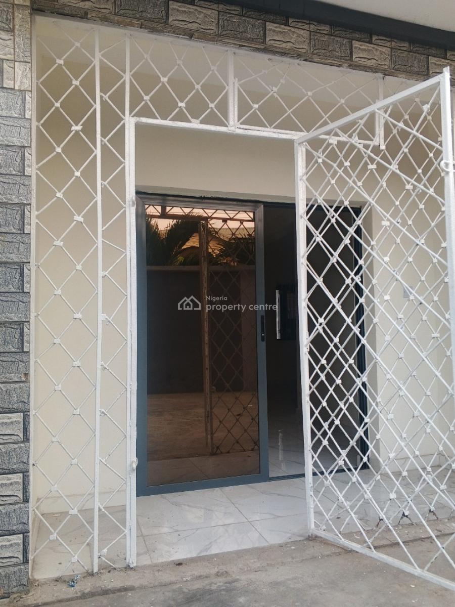 a Standard and Neat 3 Bedroom Flat, Oyadiran Estate, Sabo, Yaba, Lagos, Flat / Apartment for Rent