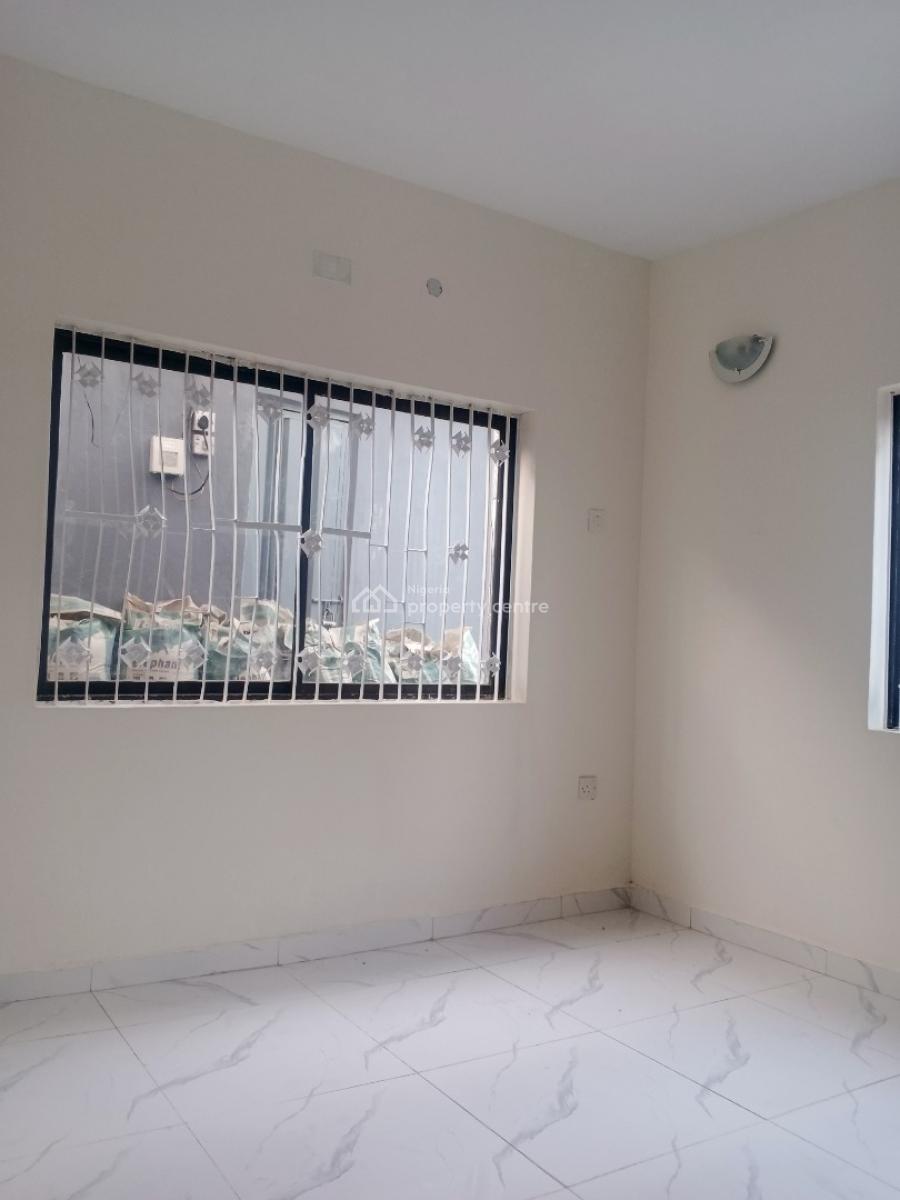 a Standard and Neat 3 Bedroom Flat, Oyadiran Estate, Sabo, Yaba, Lagos, Flat / Apartment for Rent