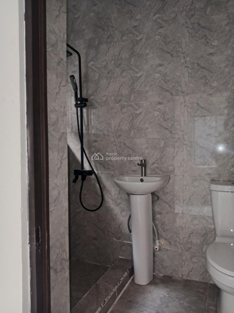 a Standard and Neat 3 Bedroom Flat, Oyadiran Estate, Sabo, Yaba, Lagos, Flat / Apartment for Rent