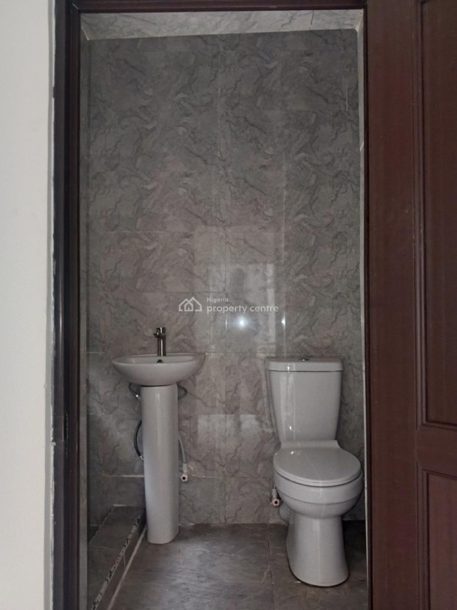 a Standard and Neat 3 Bedroom Flat, Oyadiran Estate, Sabo, Yaba, Lagos, Flat / Apartment for Rent