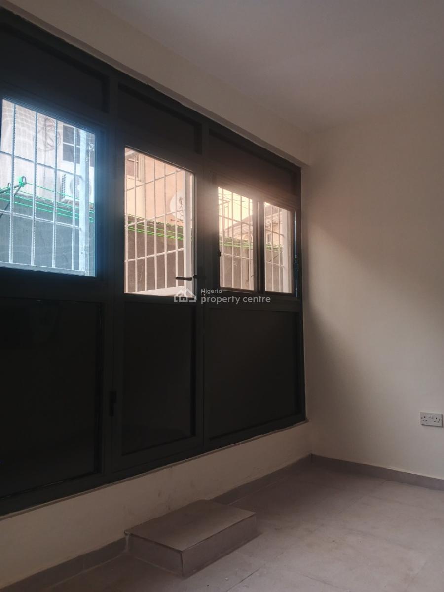 a Standard and Neat 3 Bedroom Flat, Oyadiran Estate, Sabo, Yaba, Lagos, Flat / Apartment for Rent