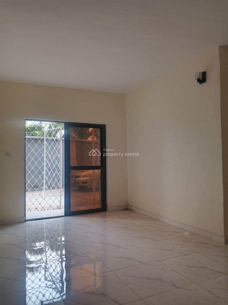 a Standard and Neat 3 Bedroom Flat, Oyadiran Estate, Sabo, Yaba, Lagos, Flat / Apartment for Rent