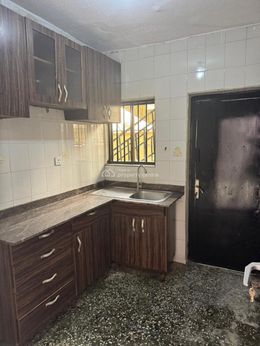 a Standard and Neat 3 Bedroom Flat, Borno Way, Alagomeji, Yaba, Lagos, Flat / Apartment for Rent