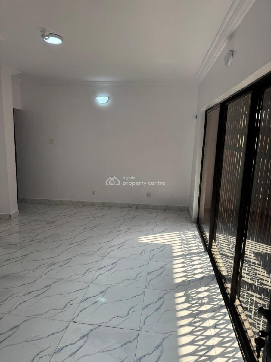 a Standard and Neat 3 Bedroom Flat, Borno Way, Alagomeji, Yaba, Lagos, Flat / Apartment for Rent