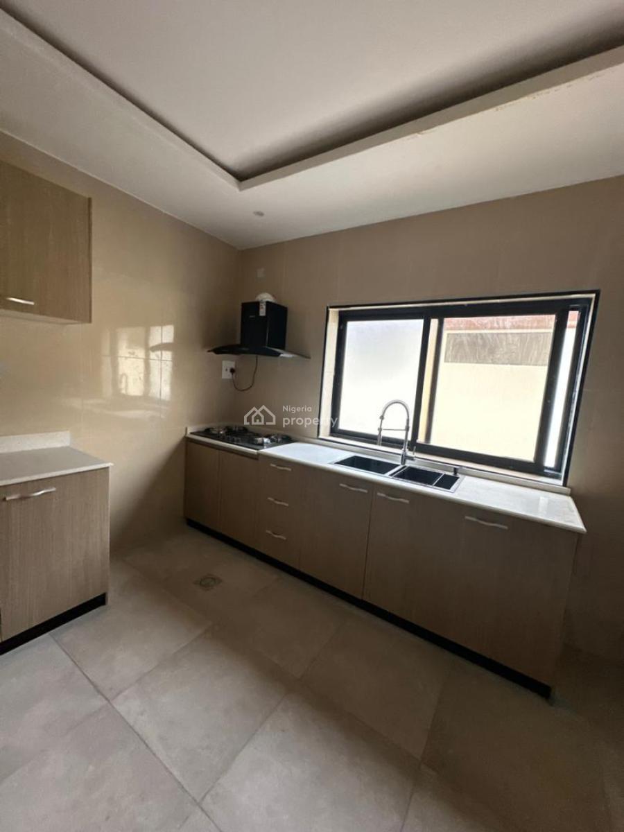 Newly Renovated 29  Flats of 3-bedroom Flats All En Suite., Ikoyi, Lagos, Flat / Apartment for Rent