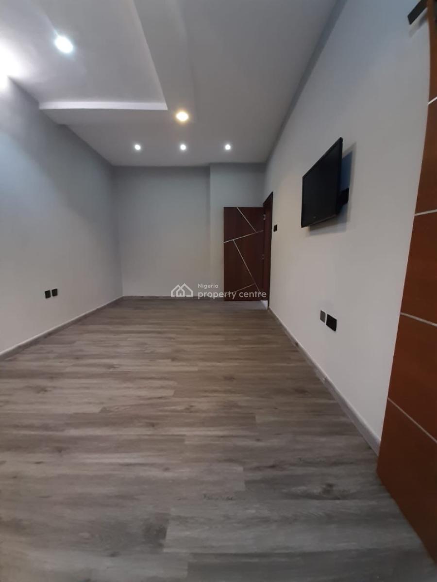 Well Spacious 2 Bedroom Apartment Perfect for Family  Residence, Fully Finished Apartment Perfect for Shortlet / Airbnb, Adeniyi Jones, Ikeja, Lagos, Block of Flats for Sale