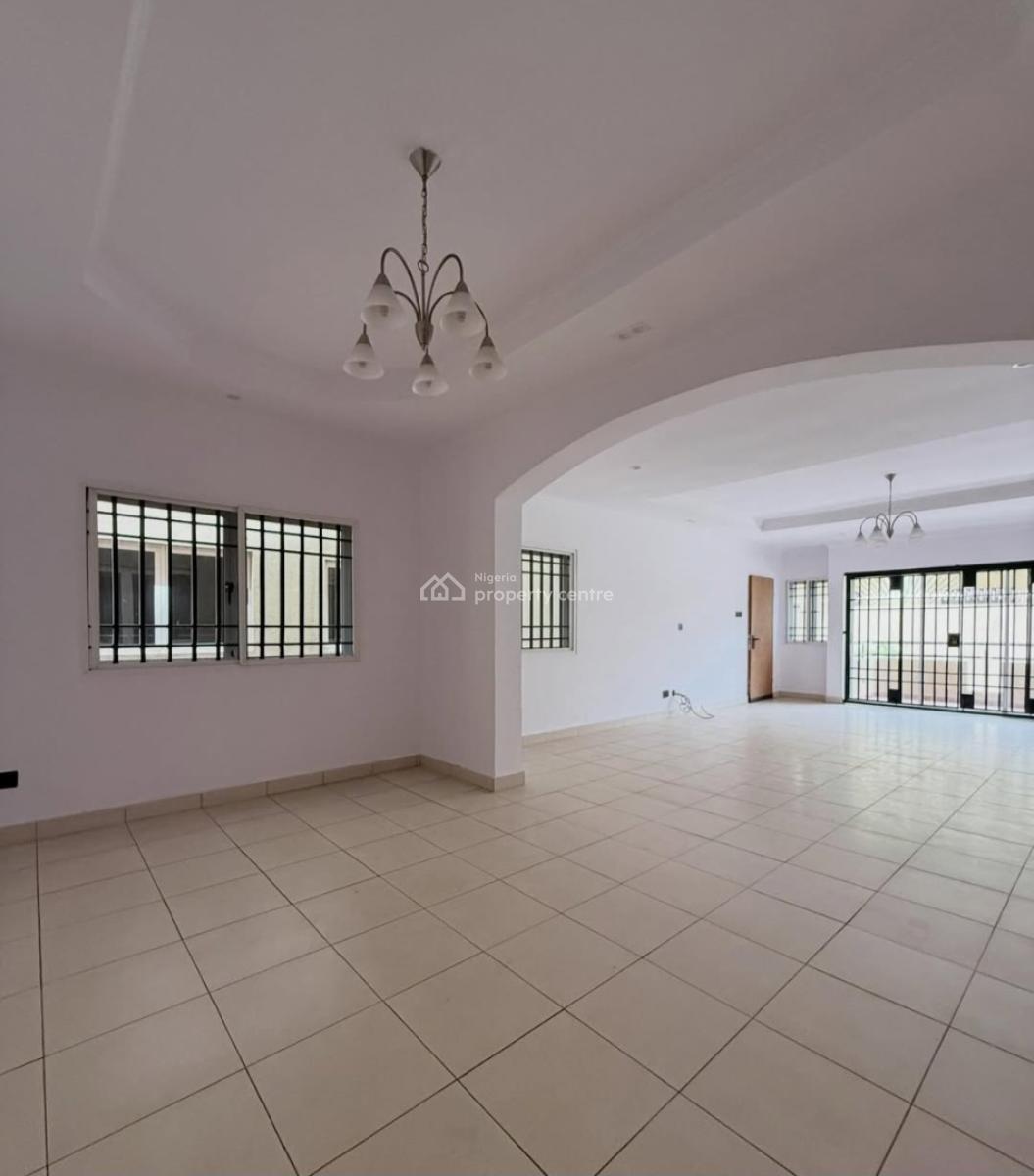 Newly Renovated and Serviced 3 Bedroom En-suite Flat with an Enclosed, Lekki Phase 1, Lekki, Lagos, Flat / Apartment for Rent