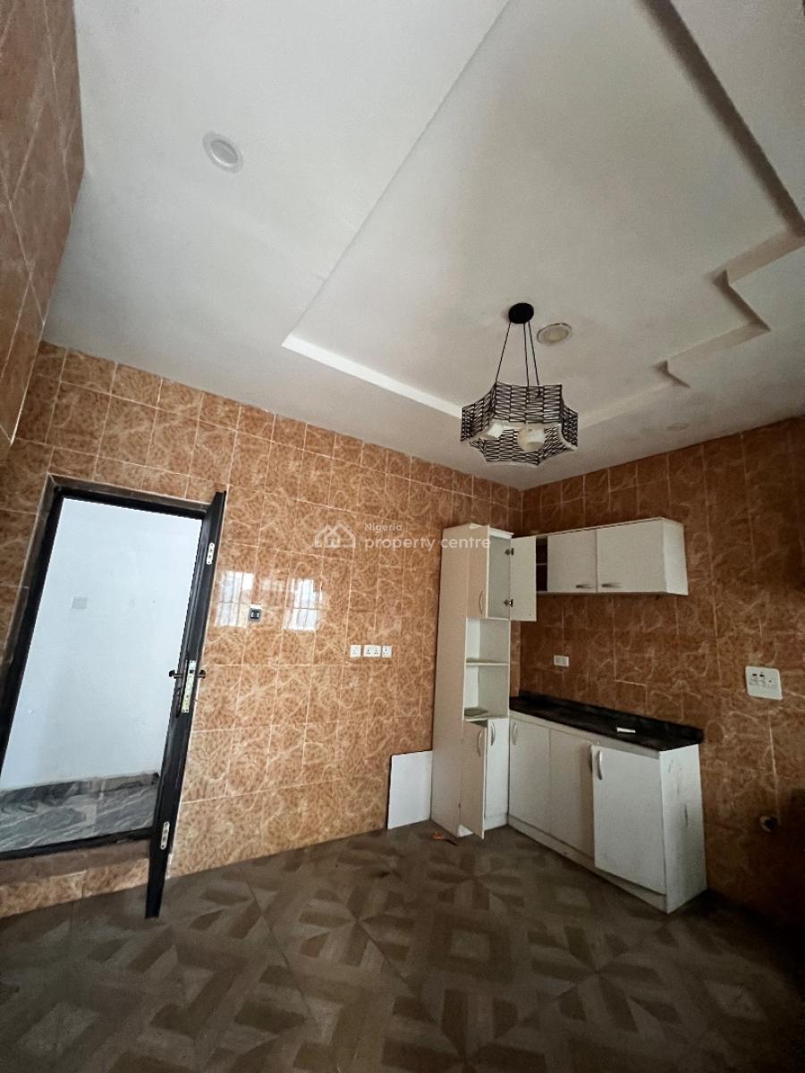 a Standard 3 Bedroom Flat, Beside Oakland Opposite Sky Mall, Lekki Phase 2, Lekki, Lagos, Flat / Apartment for Rent