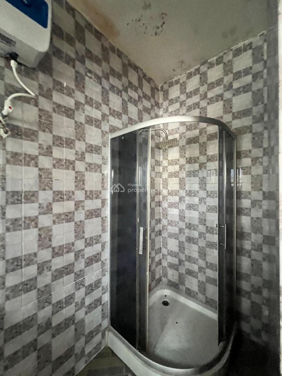 a Standard 3 Bedroom Flat, Beside Oakland Opposite Sky Mall, Lekki Phase 2, Lekki, Lagos, Flat / Apartment for Rent