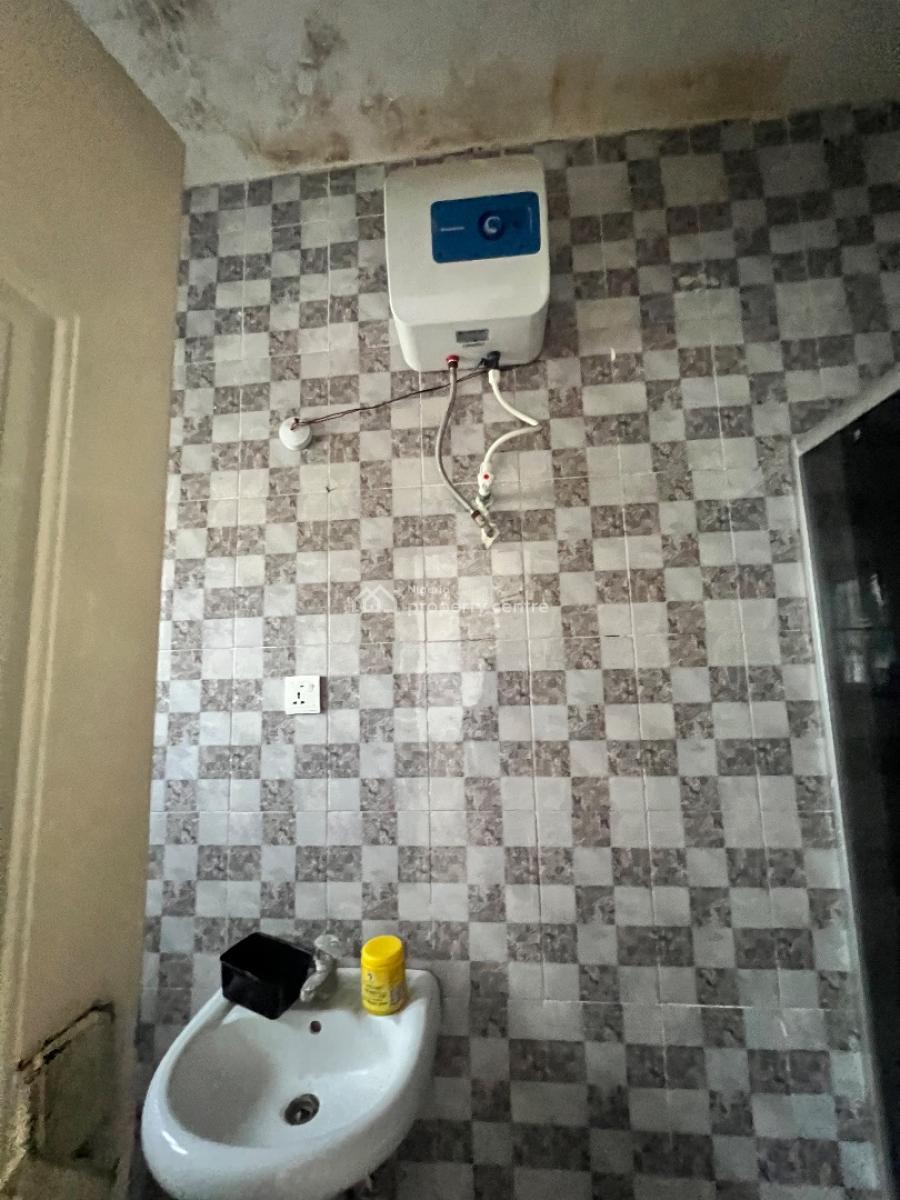 a Standard 3 Bedroom Flat, Beside Oakland Opposite Sky Mall, Lekki Phase 2, Lekki, Lagos, Flat / Apartment for Rent