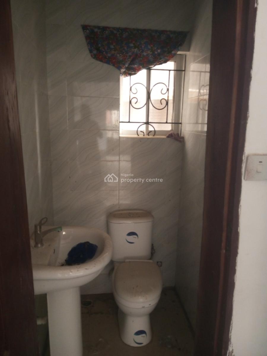 Renovated 2 Bed Flat in a Secured Estate, Badore, Ajah, Lagos, Flat / Apartment for Rent