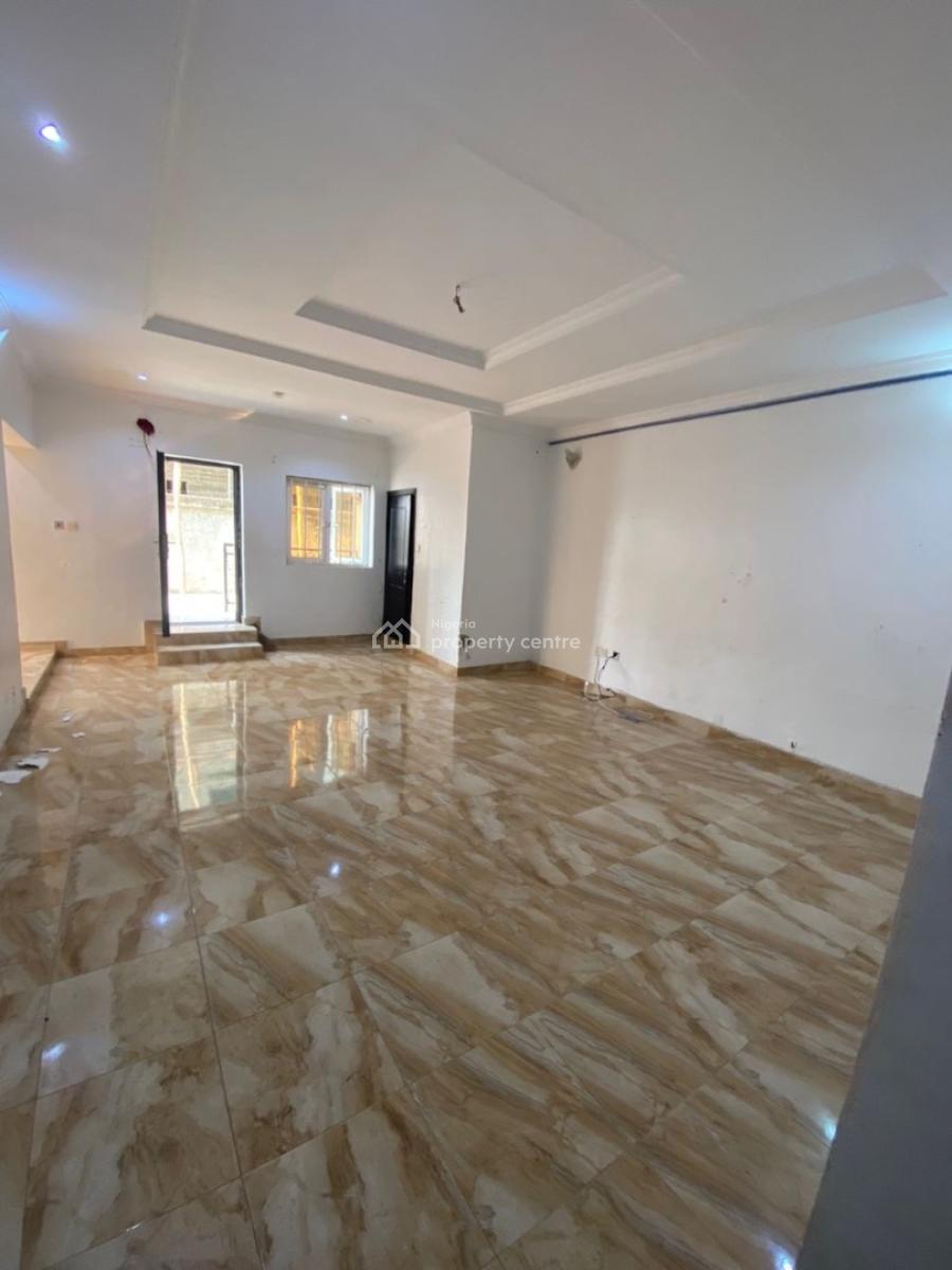 a Standard 3 Bedroom Flat, Scheme 2 Abraham Adesunya, Lekki Phase 2, Lekki, Lagos, Flat / Apartment for Rent