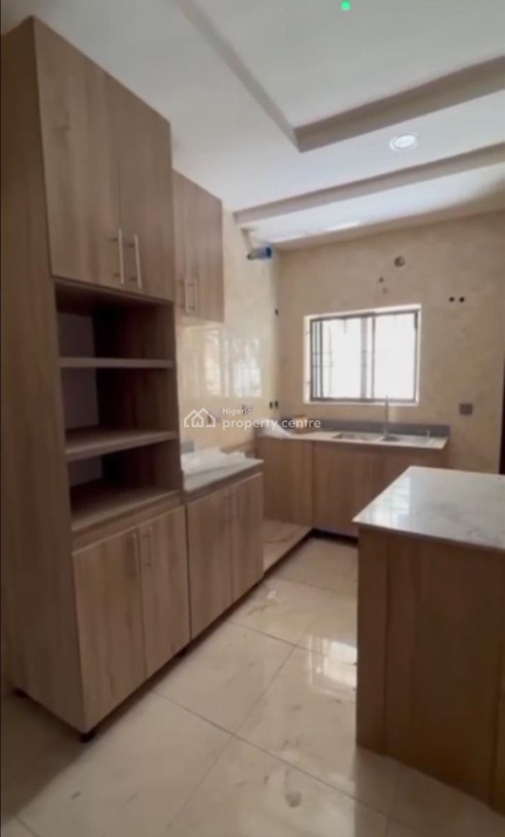 a Luxurious 4bed Terrace Duplex with Bq at Guzape, Guzape District, Abuja, Terraced Duplex for Rent