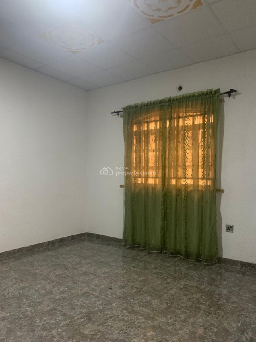 a 3 Bedroom Apartment at Surulere, Lagos State., Bode Thomas, Surulere, Lagos, Flat / Apartment for Rent