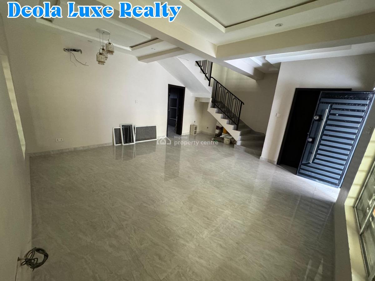 a Very Spacious 3 Bedrooms Terraced Duplex with Bq Fully Serviced Esta, By Whitesand School, 10 Min Drive to Eko Hotel Via The Coastal Road, Ikate, Lekki, Lagos, Terraced Duplex for Rent