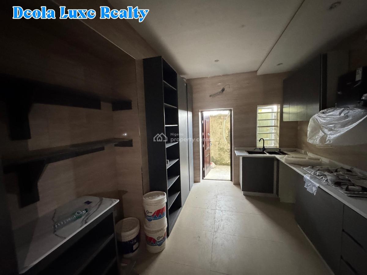 a Very Spacious 3 Bedrooms Terraced Duplex with Bq Fully Serviced Esta, By Whitesand School, 10 Min Drive to Eko Hotel Via The Coastal Road, Ikate, Lekki, Lagos, Terraced Duplex for Rent