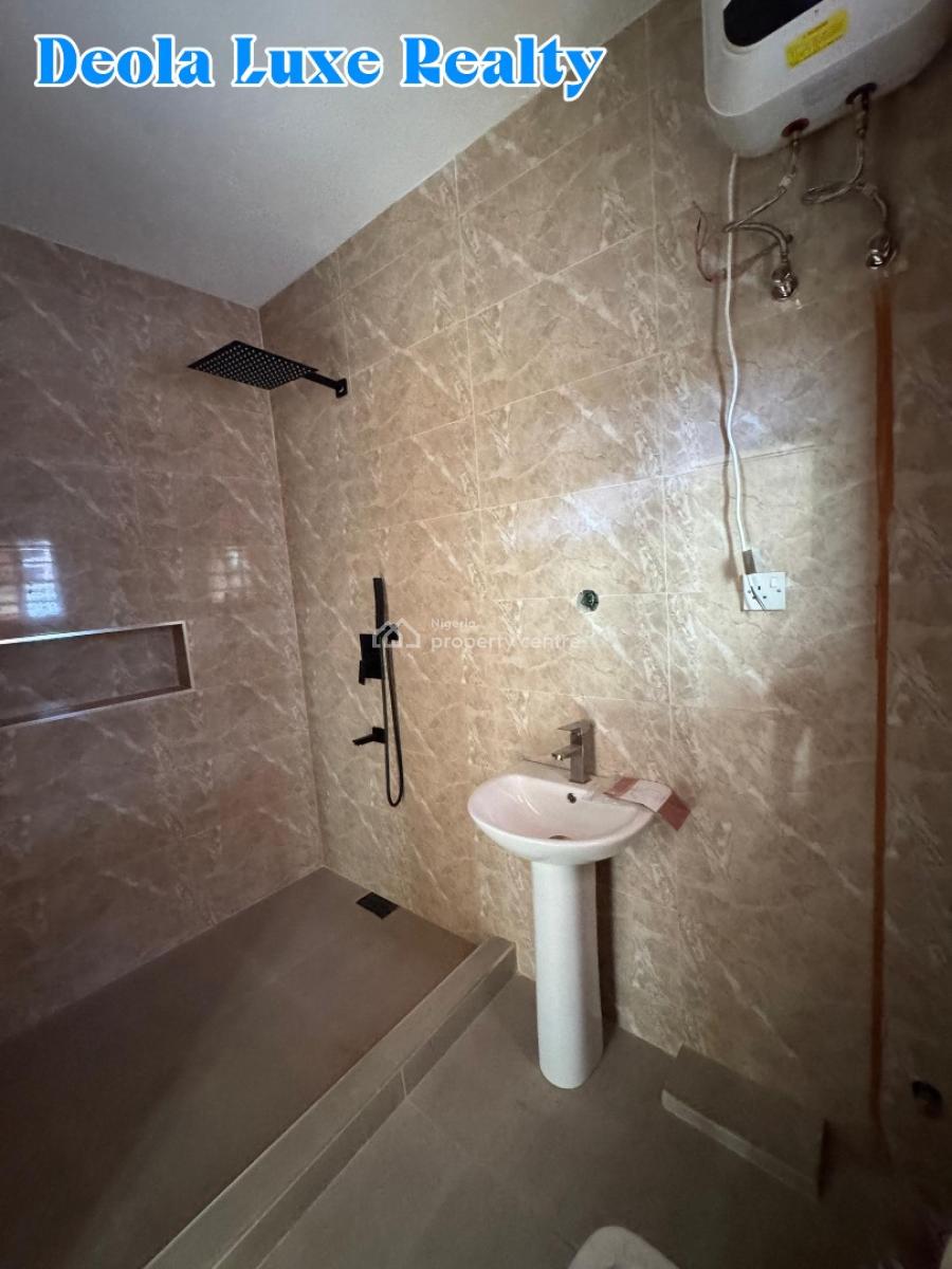 a Very Spacious 3 Bedrooms Terraced Duplex with Bq Fully Serviced Esta, By Whitesand School, 10 Min Drive to Eko Hotel Via The Coastal Road, Ikate, Lekki, Lagos, Terraced Duplex for Rent