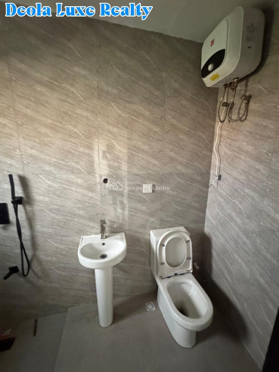 a Very Spacious 3 Bedrooms Terraced Duplex with Bq Fully Serviced Esta, By Whitesand School, 10 Min Drive to Eko Hotel Via The Coastal Road, Ikate, Lekki, Lagos, Terraced Duplex for Rent
