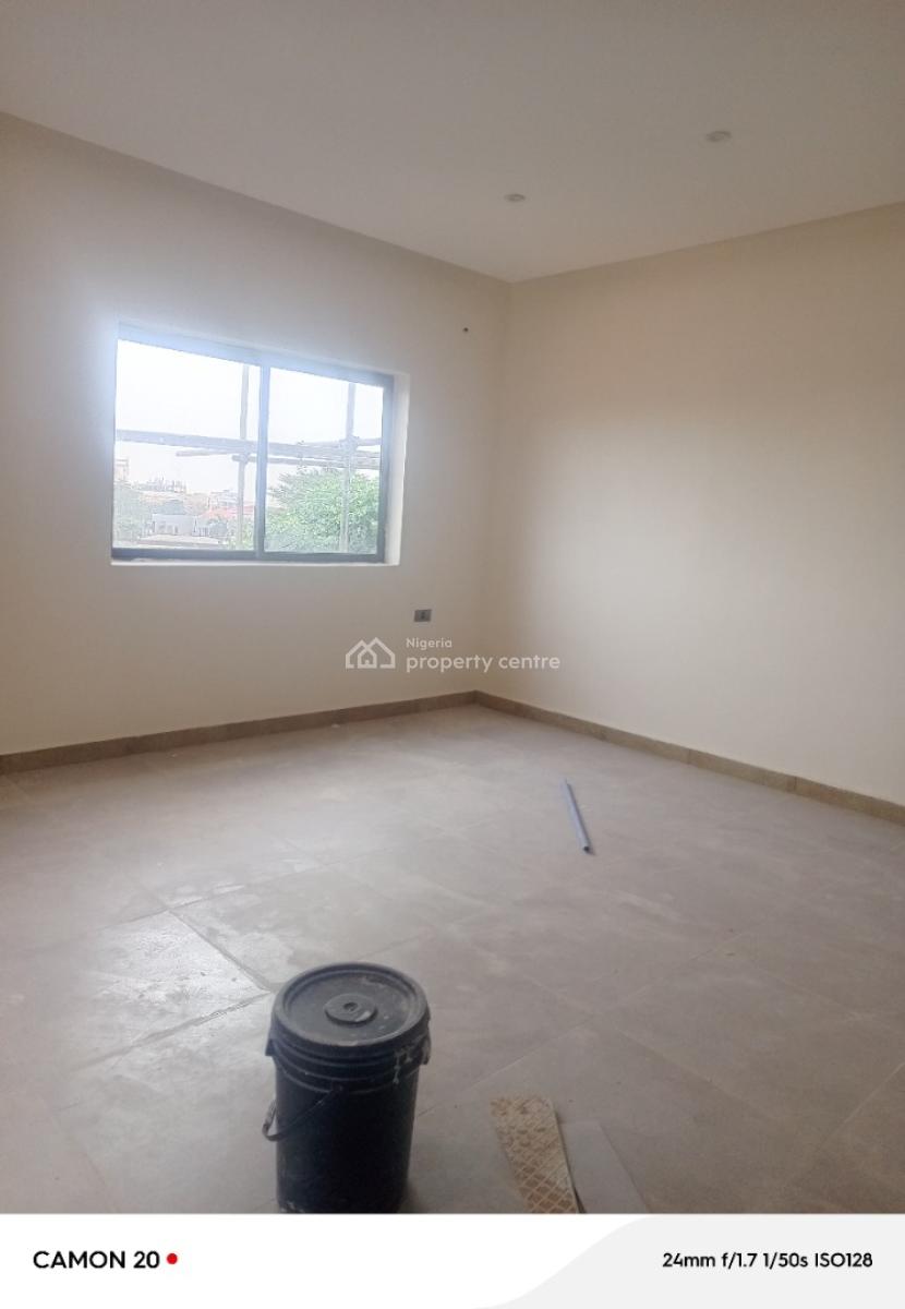 Exclusive 3bedroom with Bq Upstairs and Downstairs Personal Prepaid Me, Yaba, Lagos, Flat / Apartment for Sale