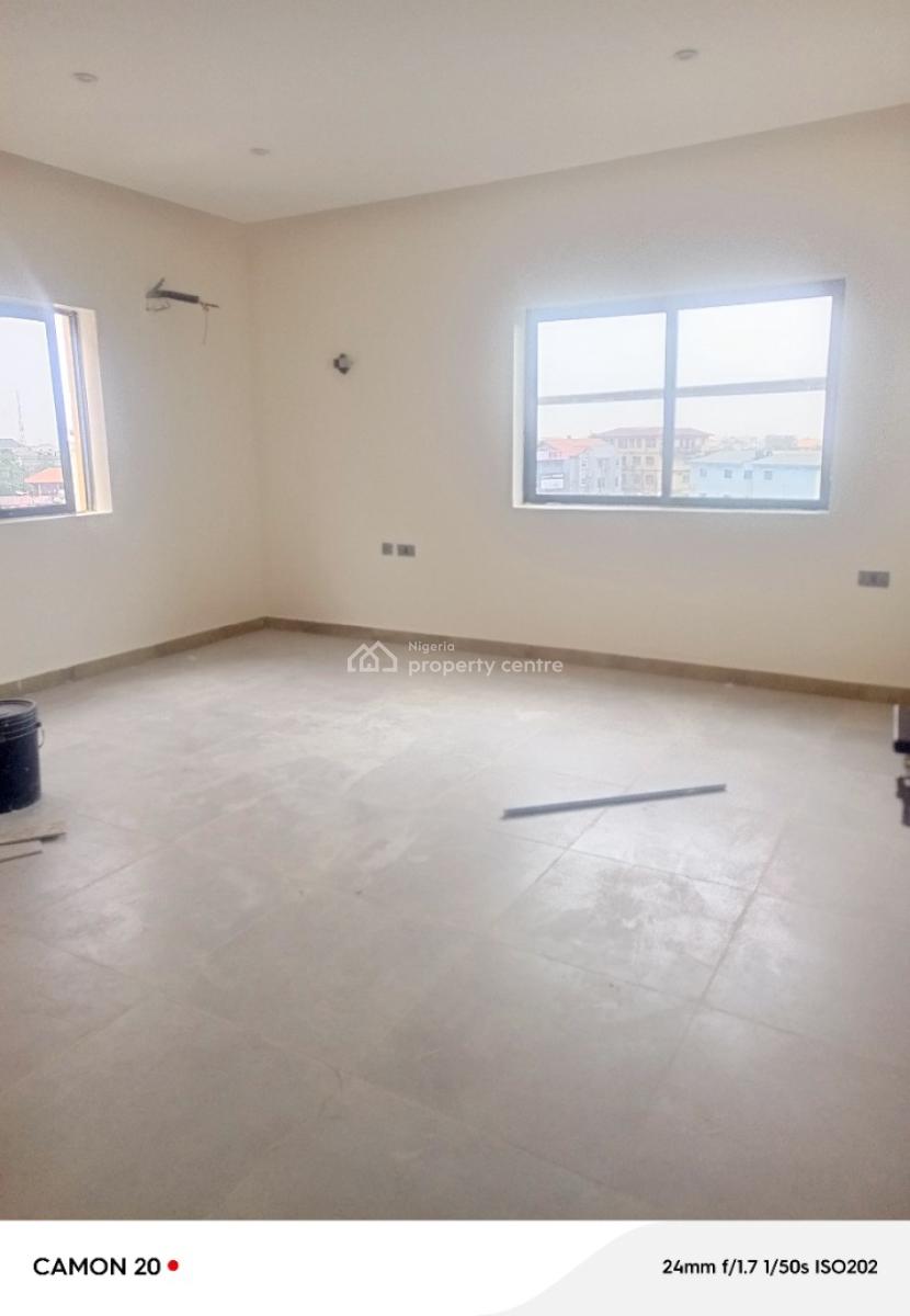 Exclusive 3bedroom with Bq Upstairs and Downstairs Personal Prepaid Me, Yaba, Lagos, Flat / Apartment for Sale