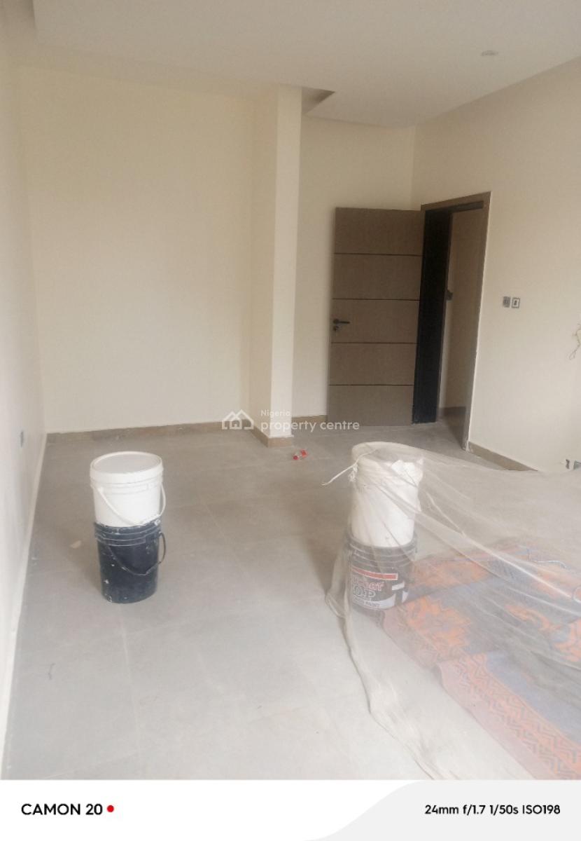 Exclusive 3bedroom with Bq Upstairs and Downstairs Personal Prepaid Me, Yaba, Lagos, Flat / Apartment for Sale