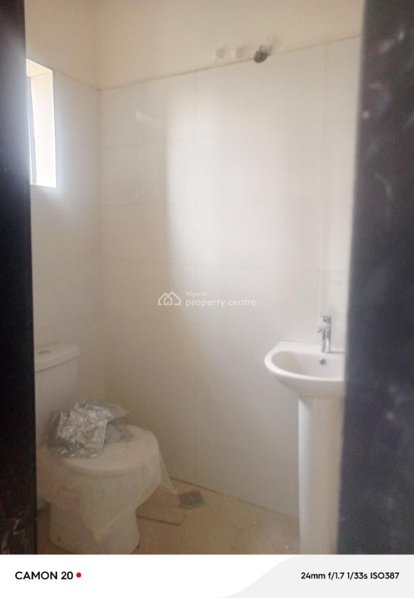 Exclusive 3bedroom with Bq Upstairs and Downstairs Personal Prepaid Me, Yaba, Lagos, Flat / Apartment for Sale