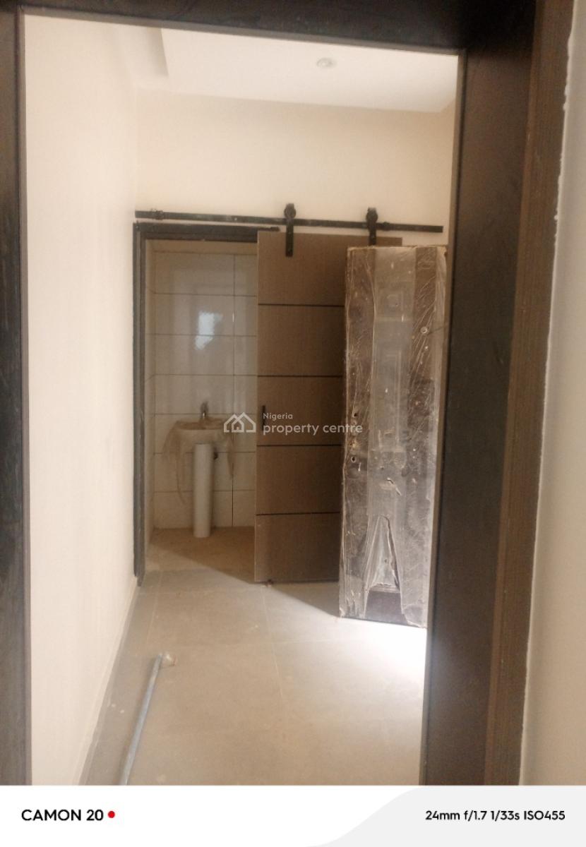 Exclusive 3bedroom with Bq Upstairs and Downstairs Personal Prepaid Me, Yaba, Lagos, Flat / Apartment for Sale