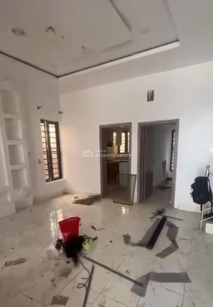 1 Bedroom Inside an Estate, Ikota Gra, Ikota, Lekki, Lagos, Mini Flat (room and Parlour) for Rent