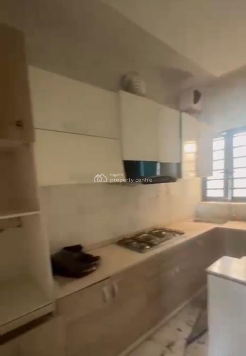 1 Bedroom Inside an Estate, Ikota Gra, Ikota, Lekki, Lagos, Mini Flat (room and Parlour) for Rent