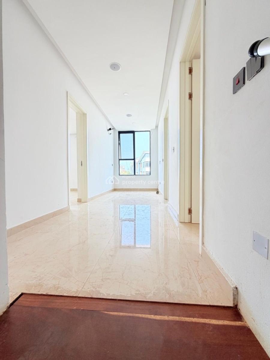 a Well-detailed, 4 Bedroom Maisonette, Lekki Phase 1, Lekki, Lagos, Block of Flats for Sale