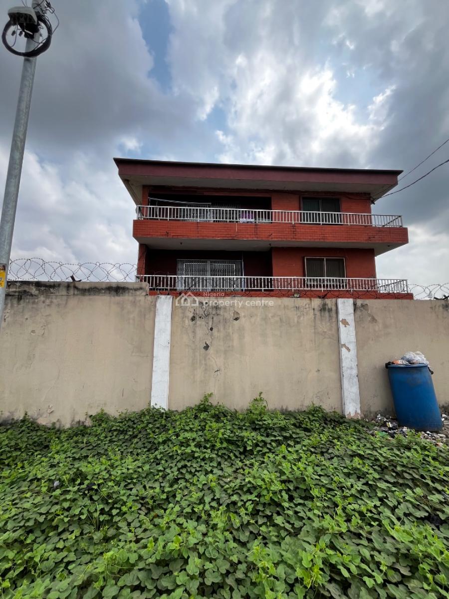 Mixed Used Solid 6 Units of 3 Bedroom Apartment Available, Onike Yaba, Onike, Yaba, Lagos, Block of Flats for Sale