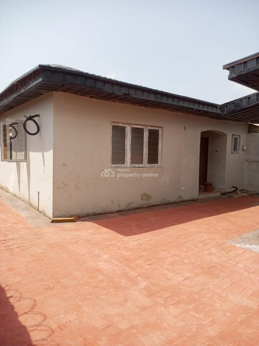3 Bedrooms Semi Detached Bungalow with a Bq, Abraham Adesanya Estate, Ajah, Lagos, Semi-detached Bungalow for Rent