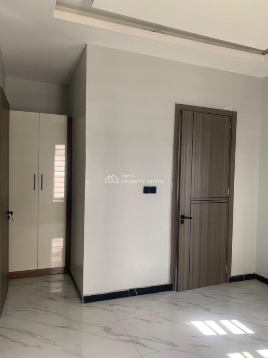 Serviced 2 Bedroom Apartment, Lekki Phase 1, Lekki, Lagos, Flat / Apartment for Rent