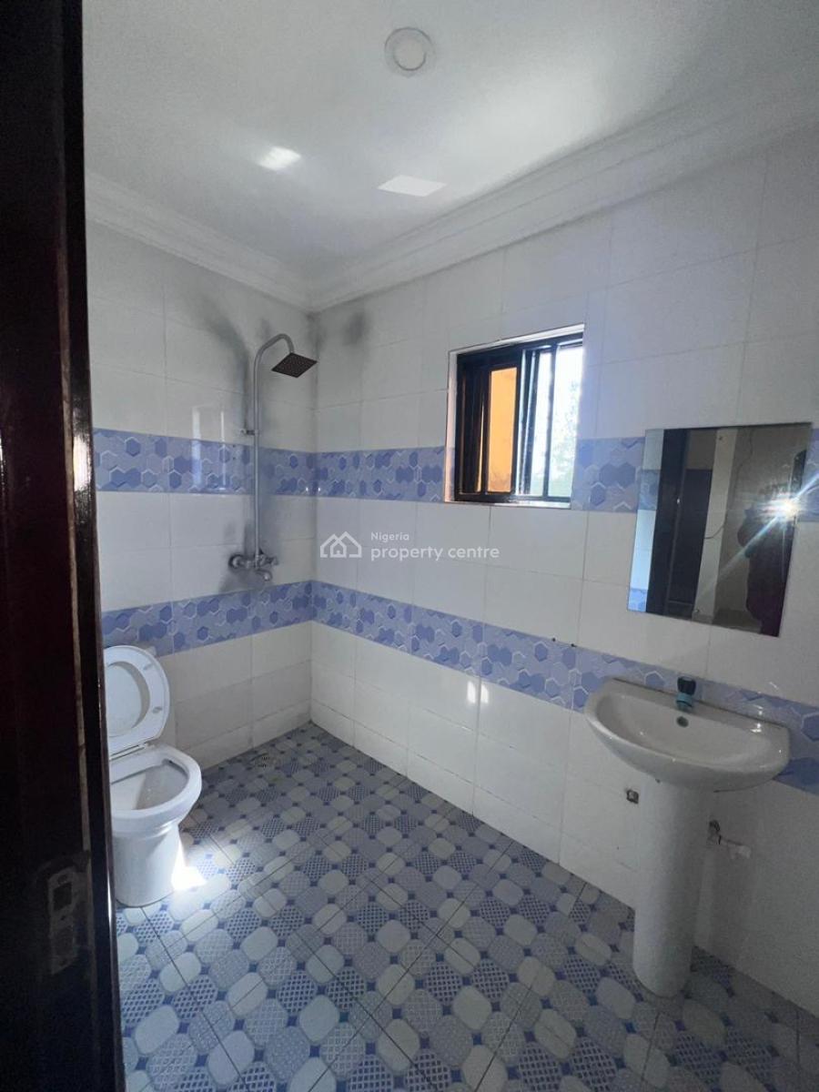 Nicely Built 2 Bedrooms Apartment, Lekki Phase 1, Lekki, Lagos, Flat / Apartment for Rent