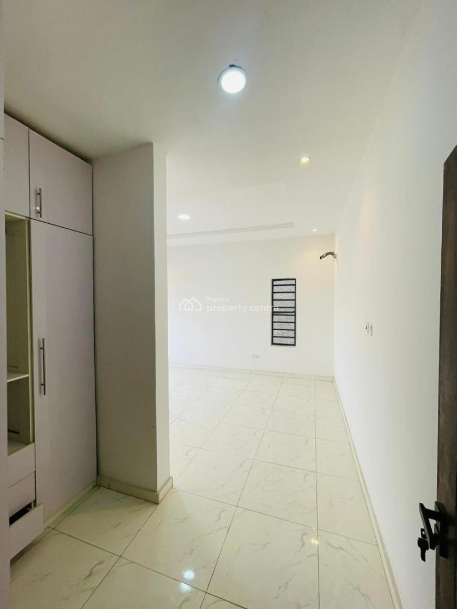 Brand New 3  Bedroom Flat, Lekki Phase 1, Lekki, Lagos, Flat / Apartment for Rent