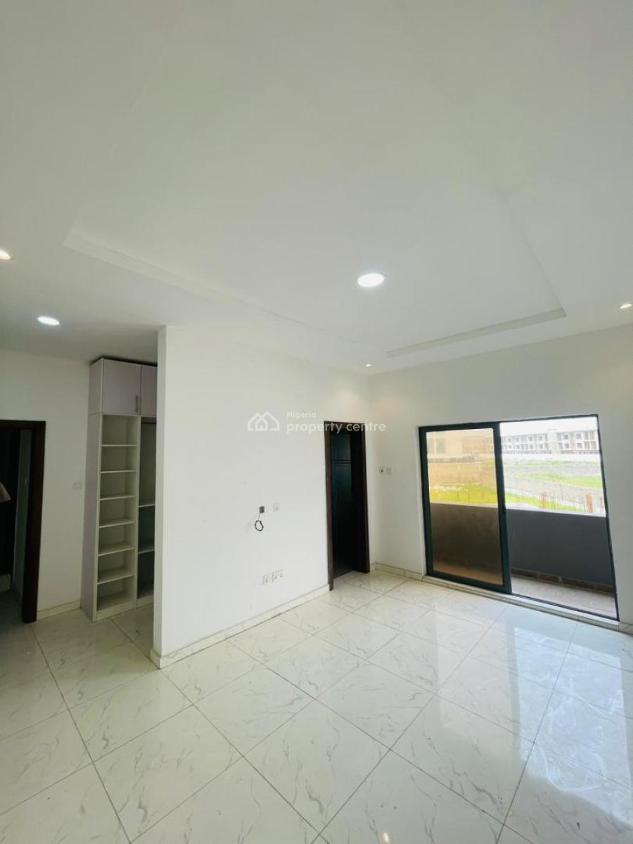 Brand New 3  Bedroom Flat, Lekki Phase 1, Lekki, Lagos, Flat / Apartment for Rent